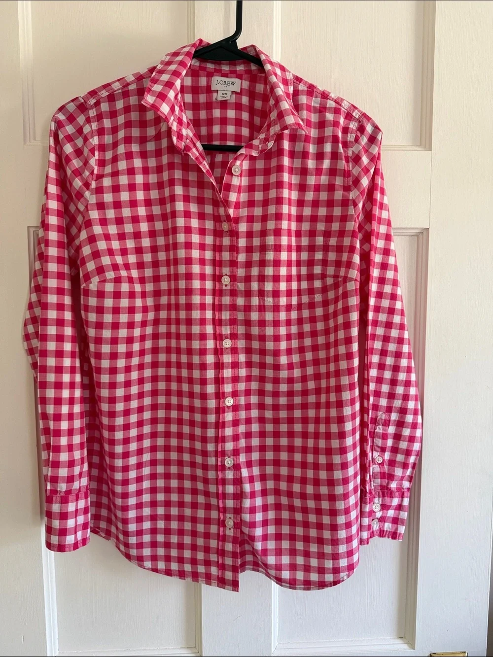 🌷J. Crew pink/white gingham button down shirt. Size XS.